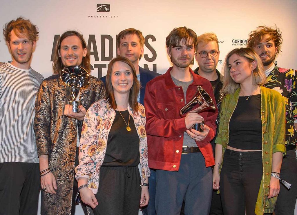 Farewell Dear Ghost, Leyya und das Team von Ink Music beim Amadeus
